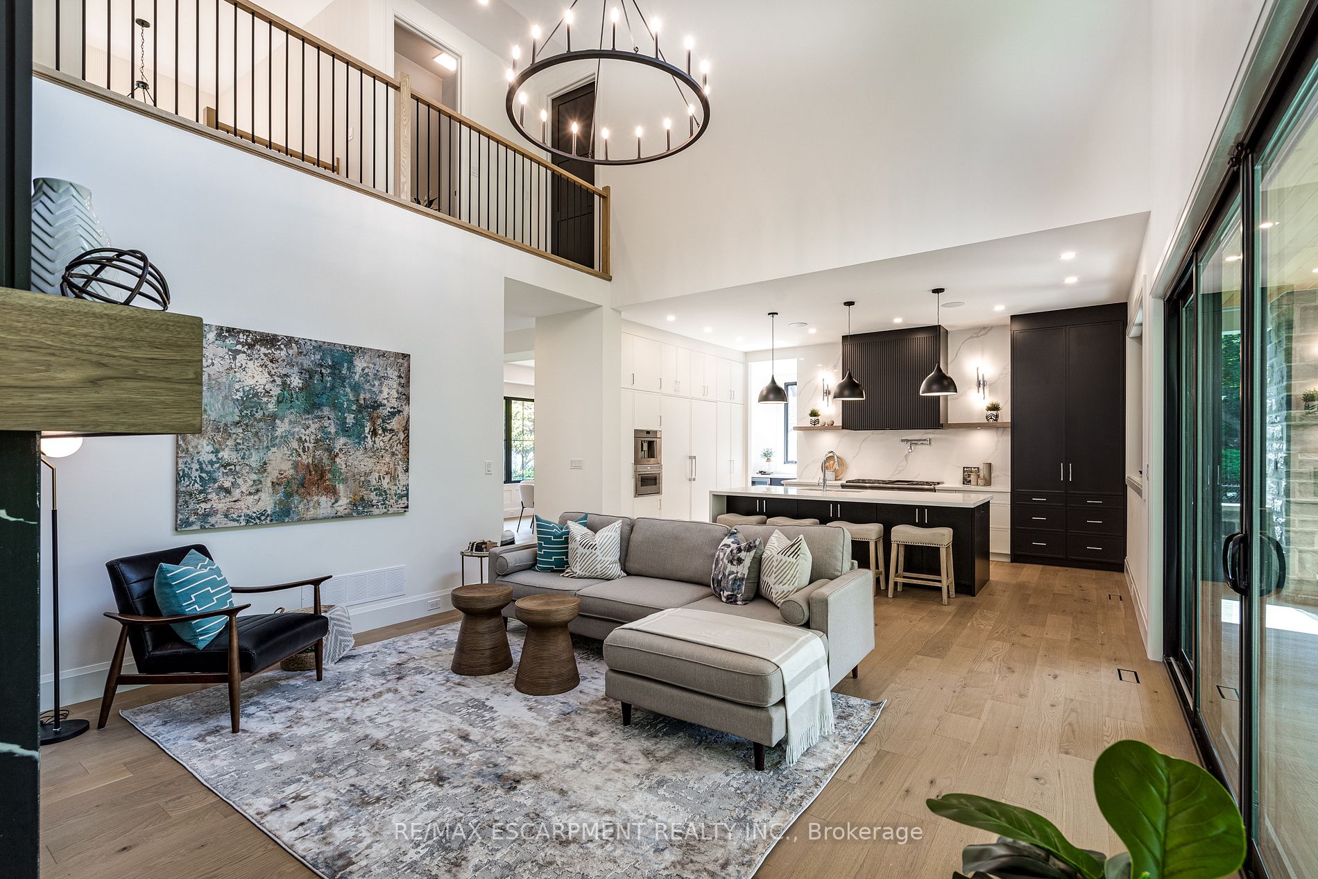 9 PARKER Avenue