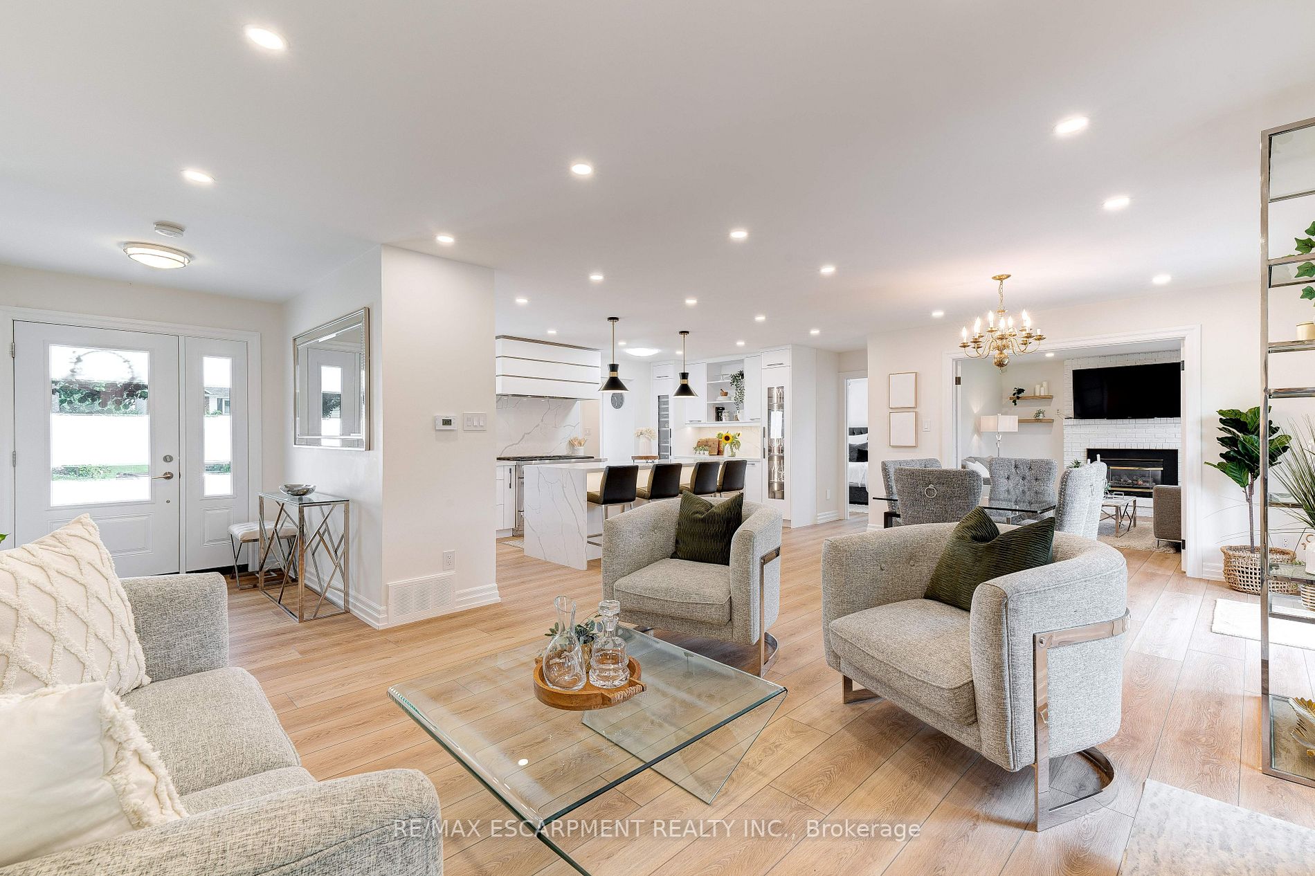 12 Cheval Drive