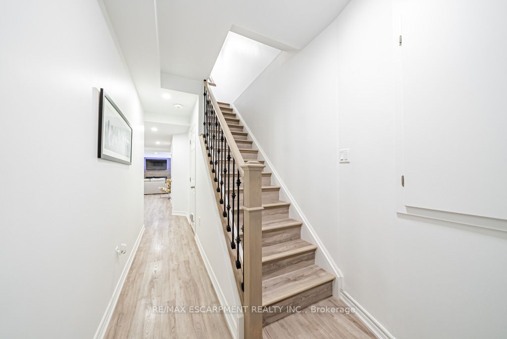 282 Lewis Rd