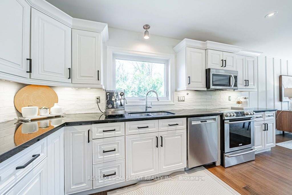 282 Lewis Rd