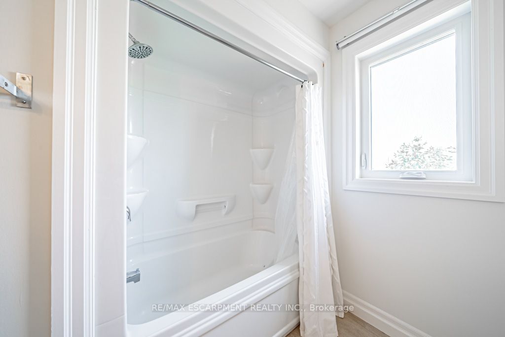 282 Lewis Rd