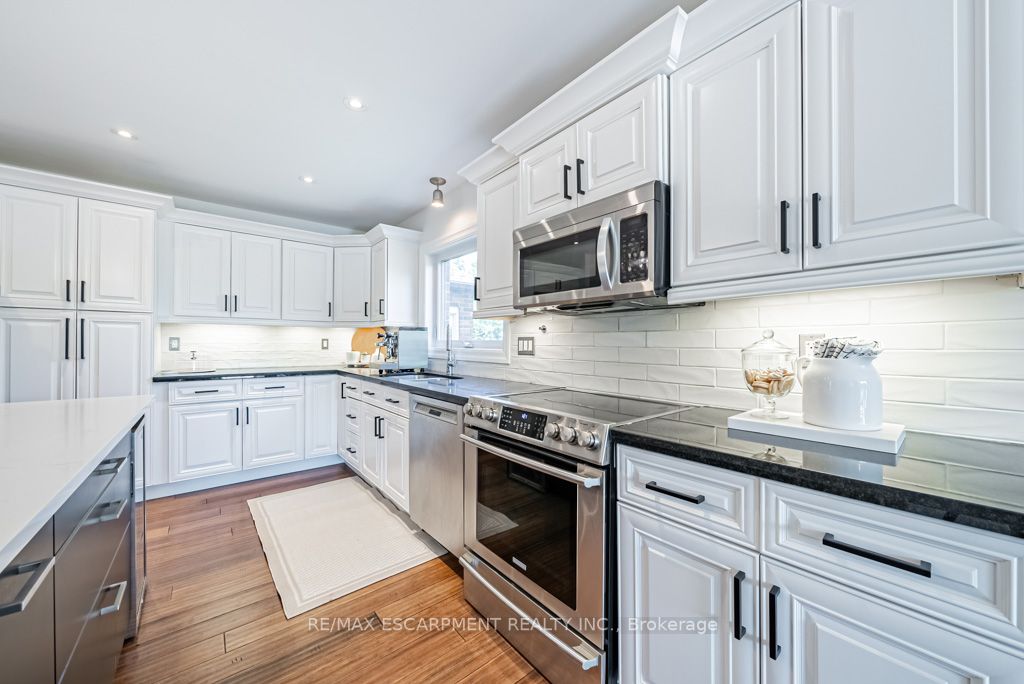 282 Lewis Rd
