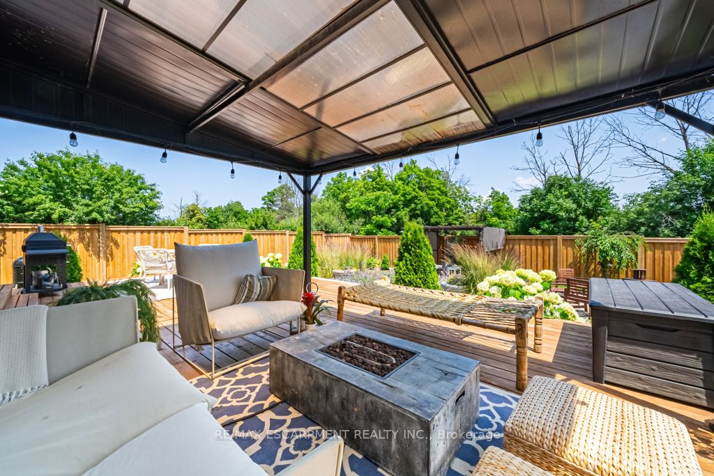 282 Lewis Rd