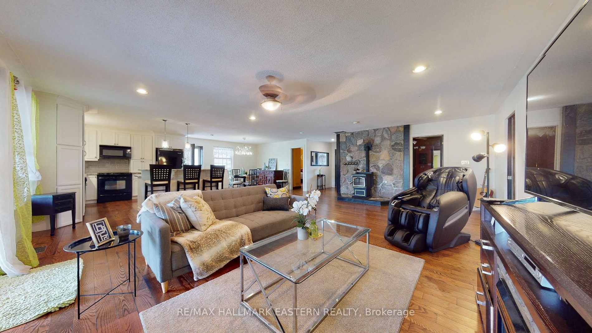 75 Riverside Dr