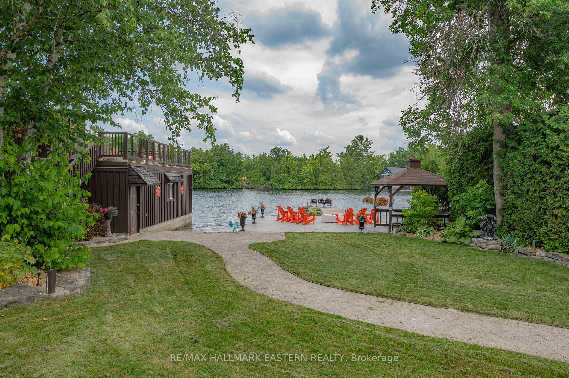 75 Riverside Dr