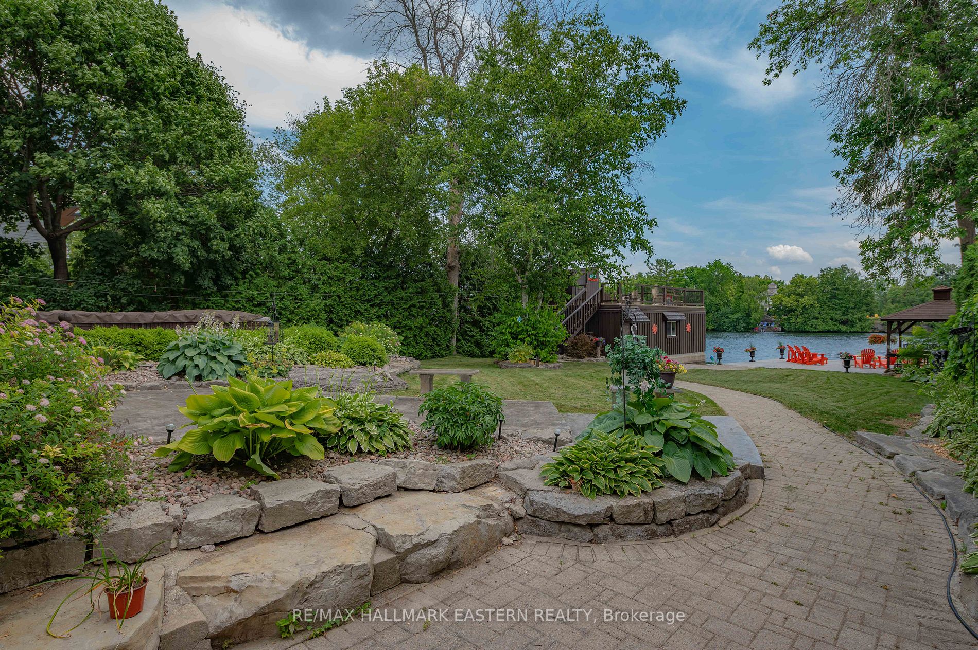 75 Riverside Dr