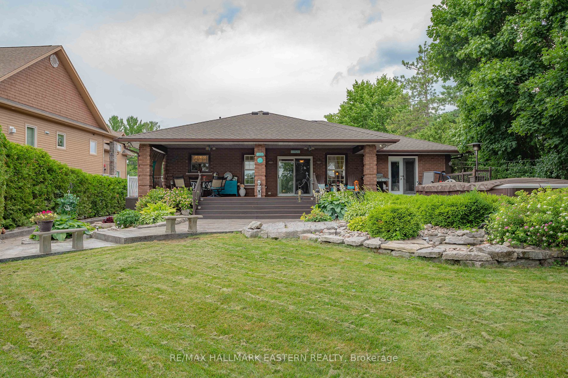 75 Riverside Dr