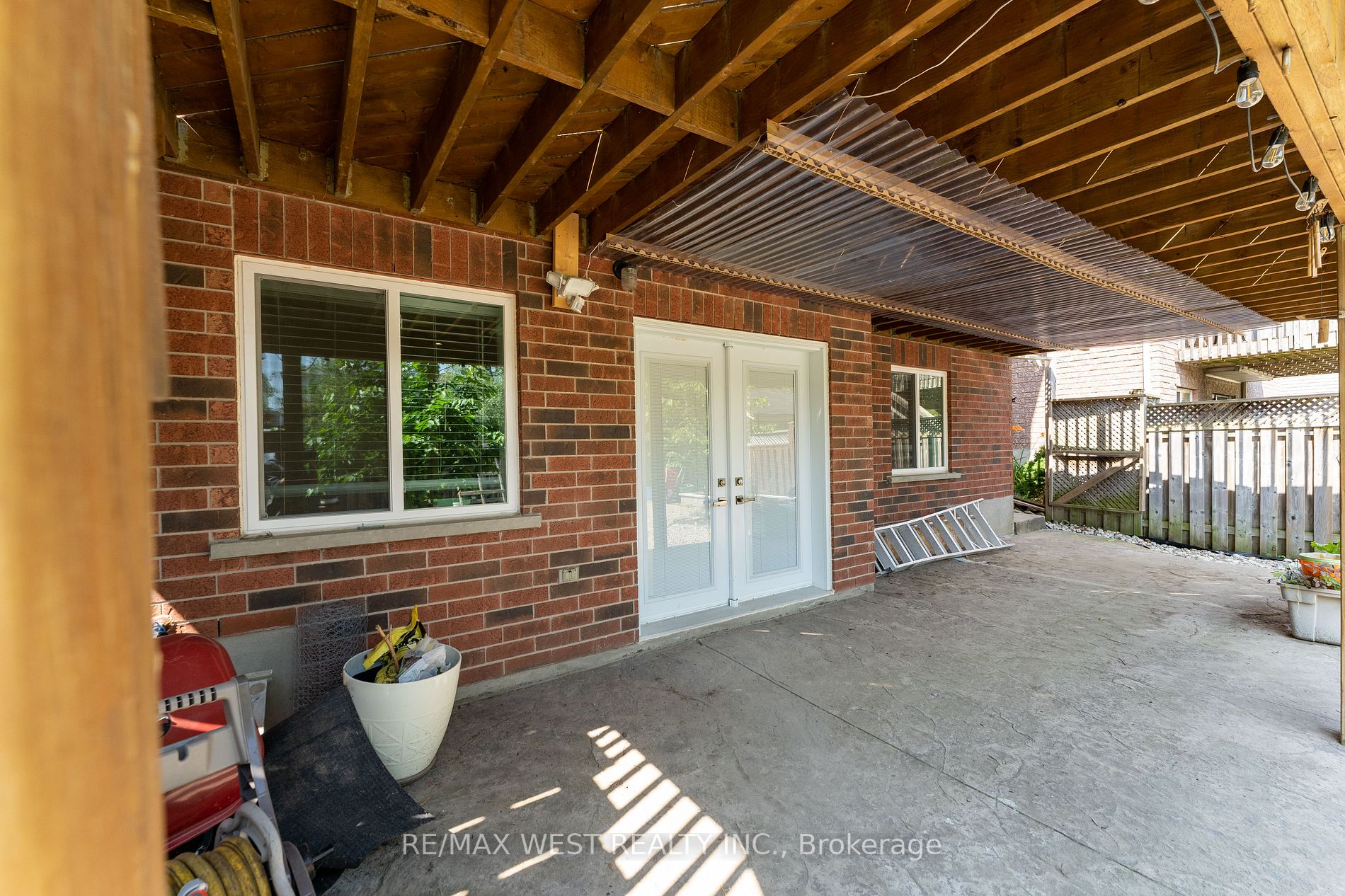 6 Paulstown Cres