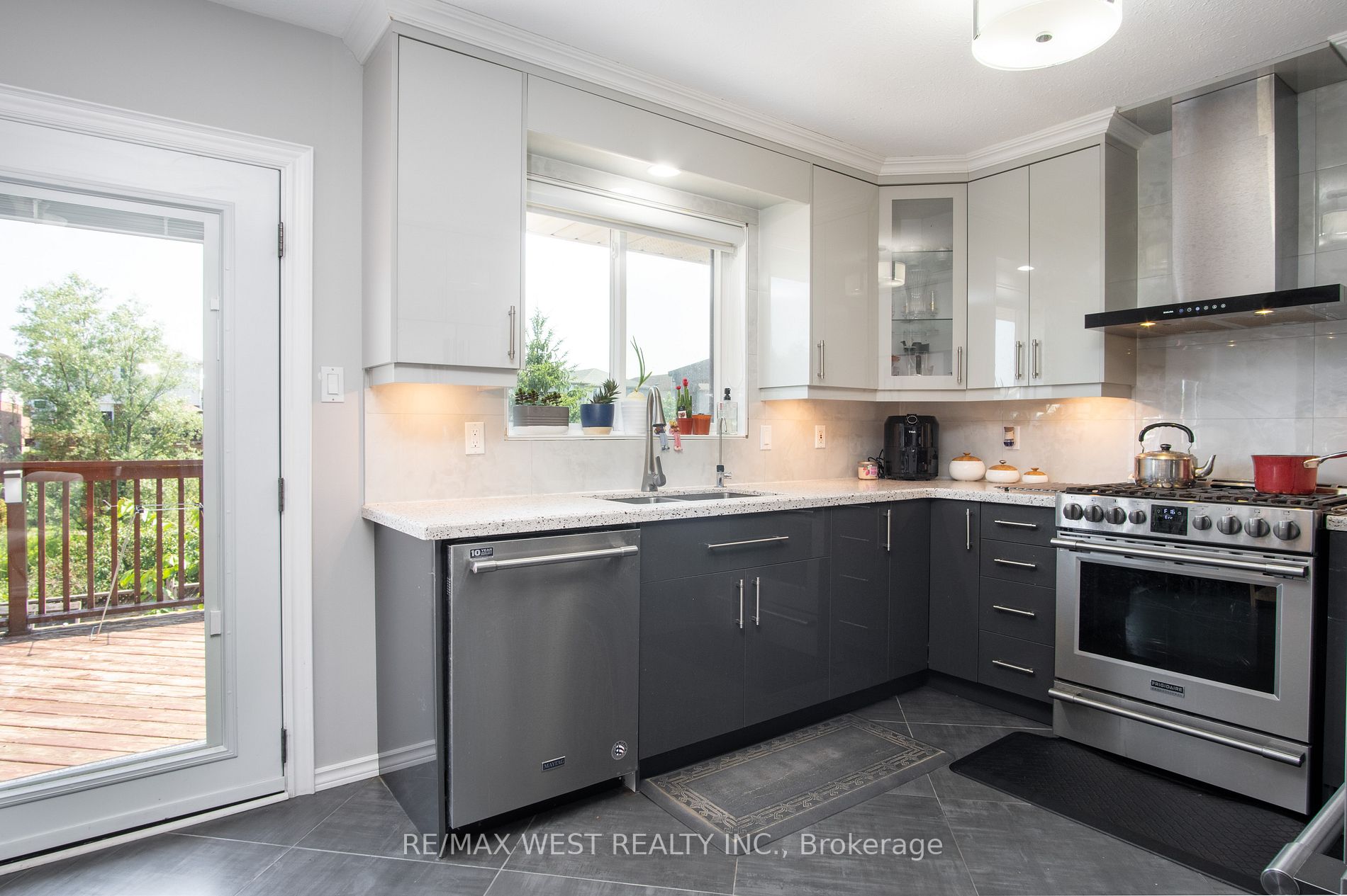 6 Paulstown Cres
