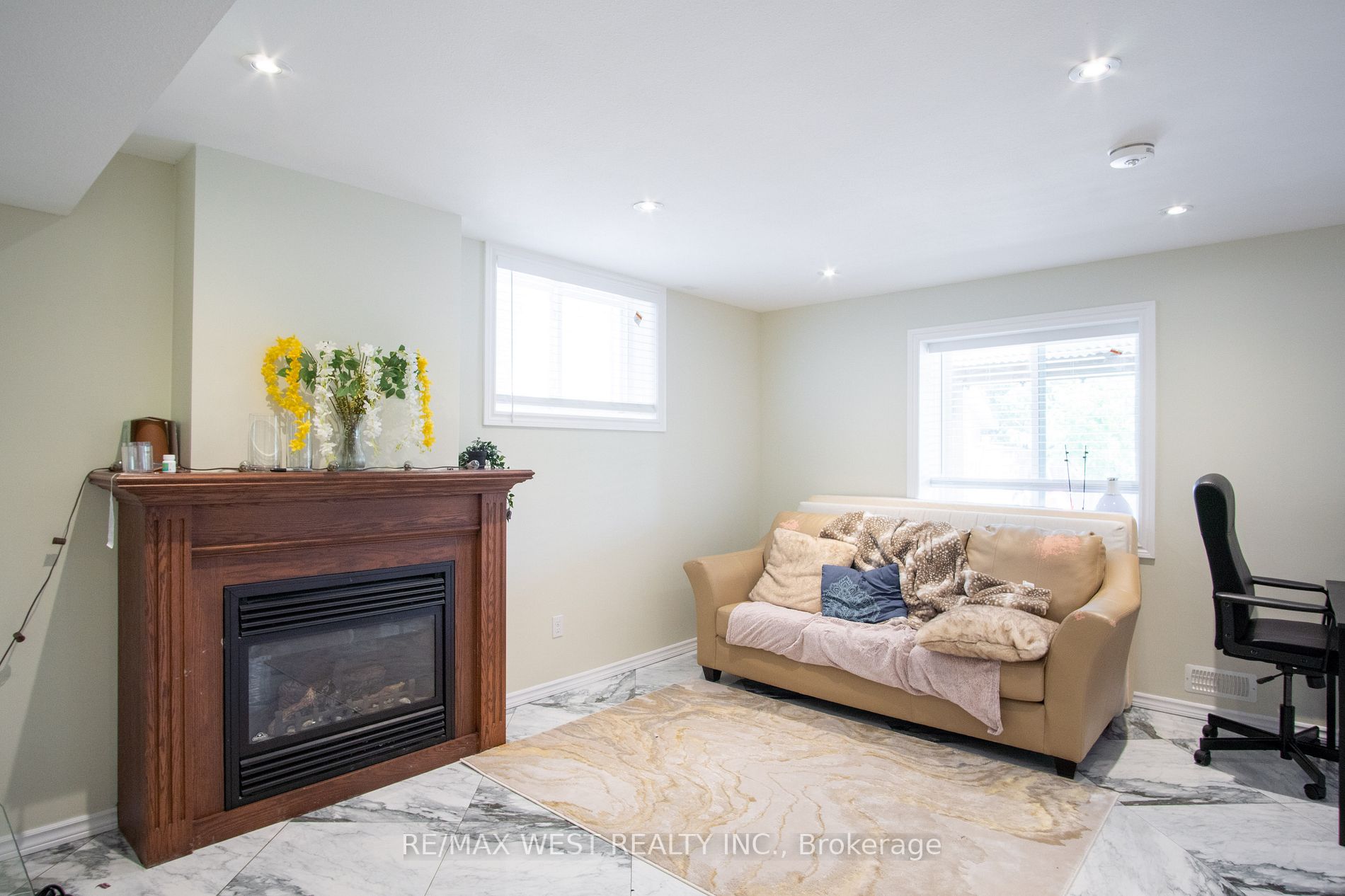 6 Paulstown Cres