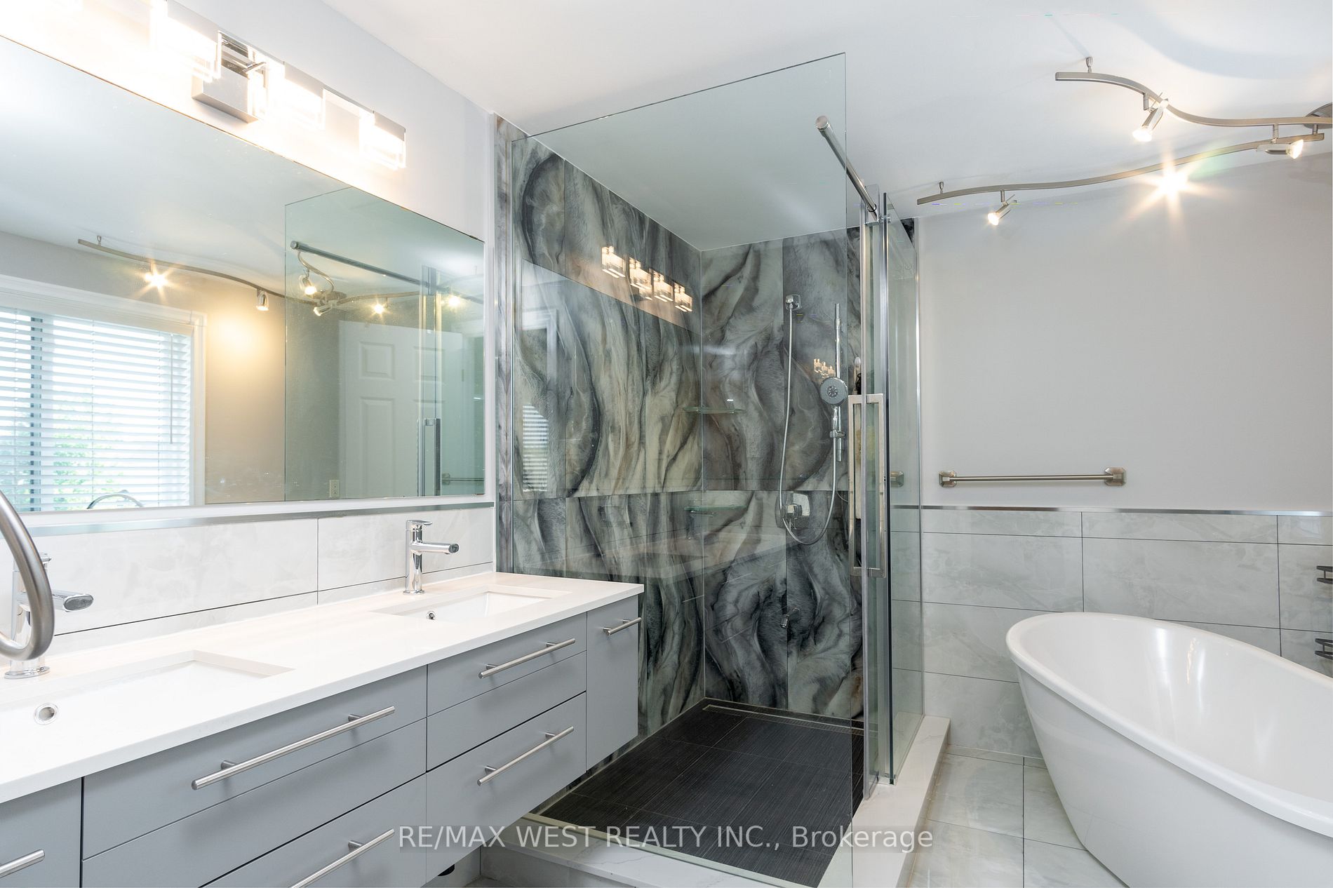6 Paulstown Cres