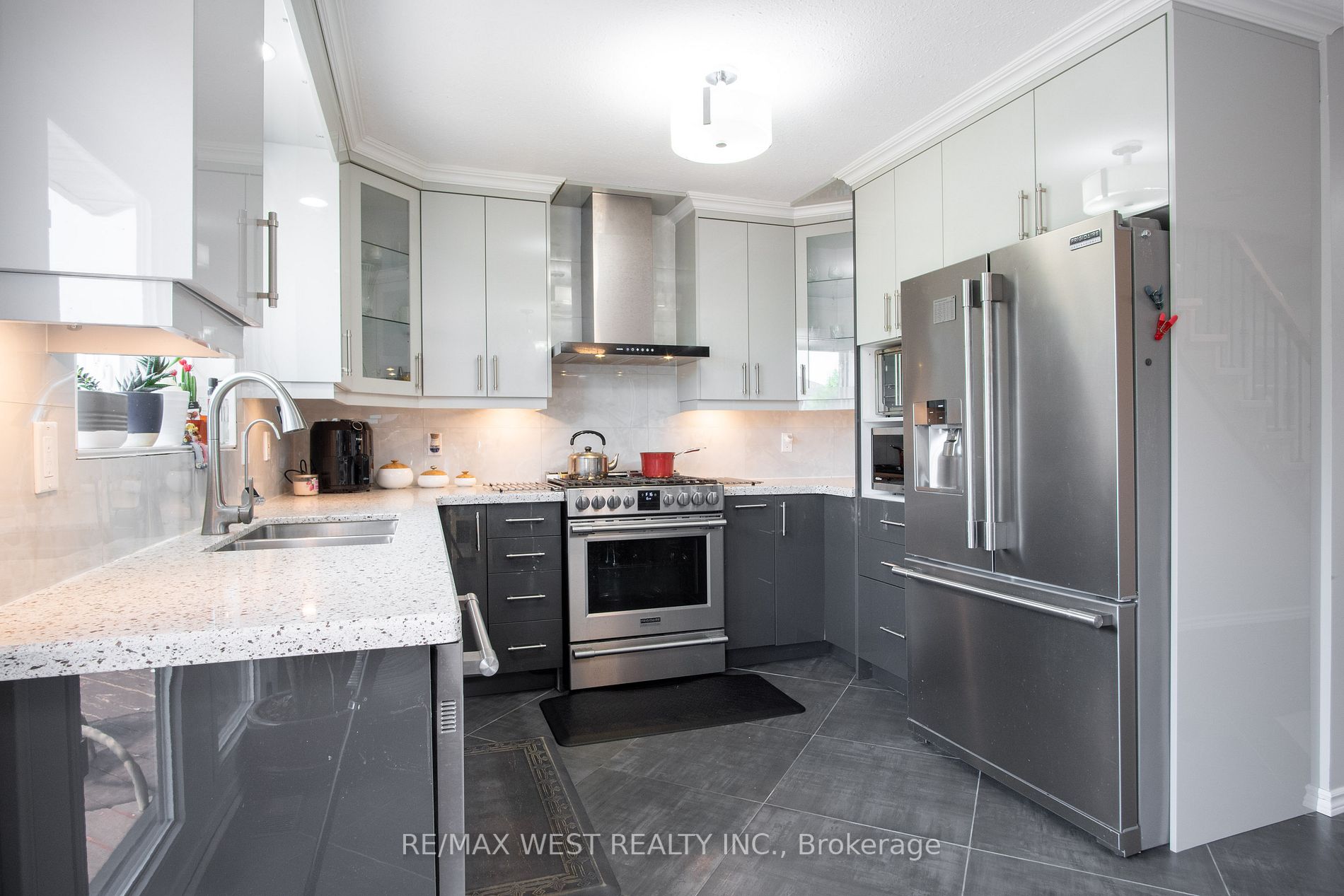 6 Paulstown Cres