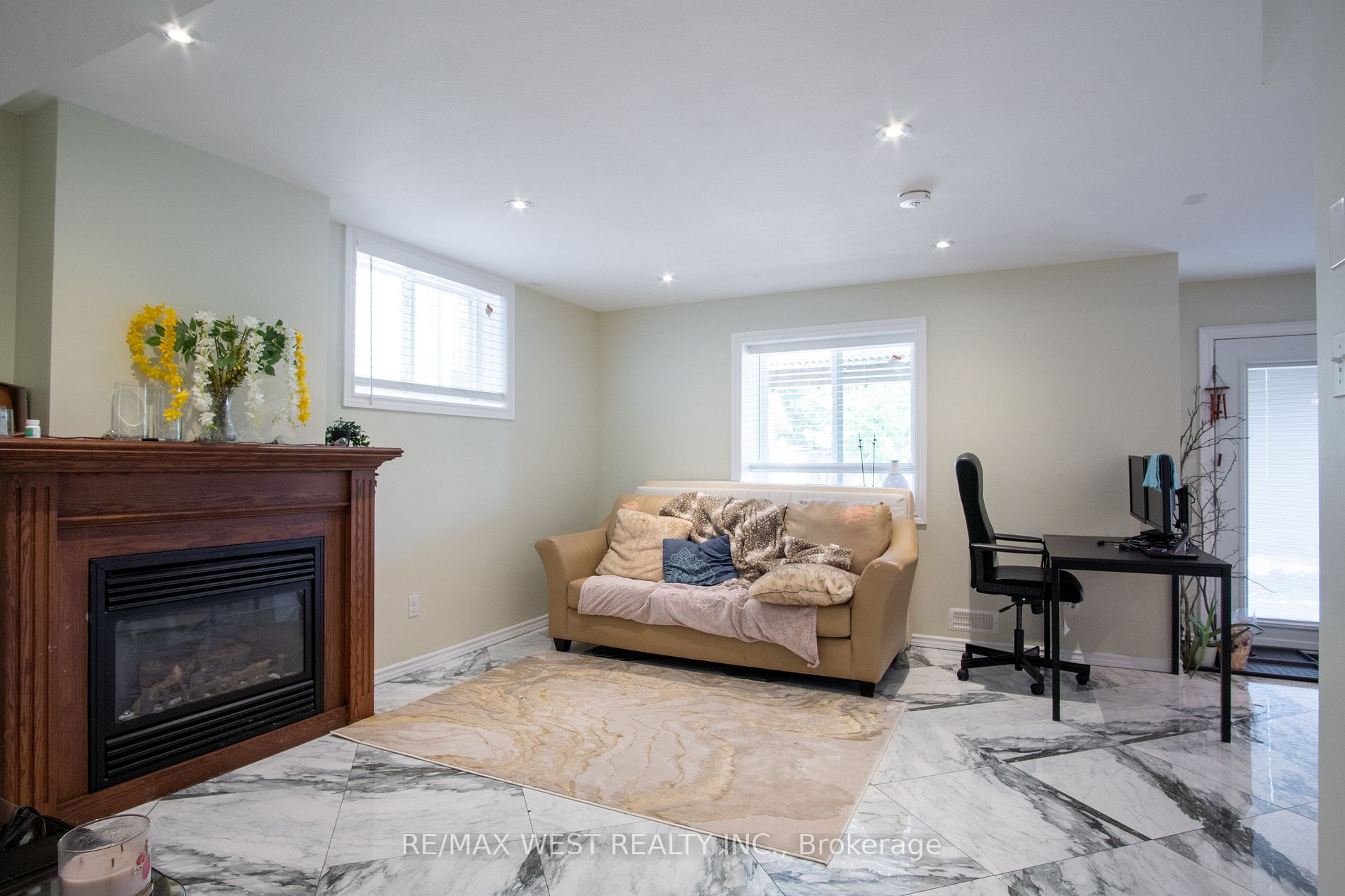 6 Paulstown Cres