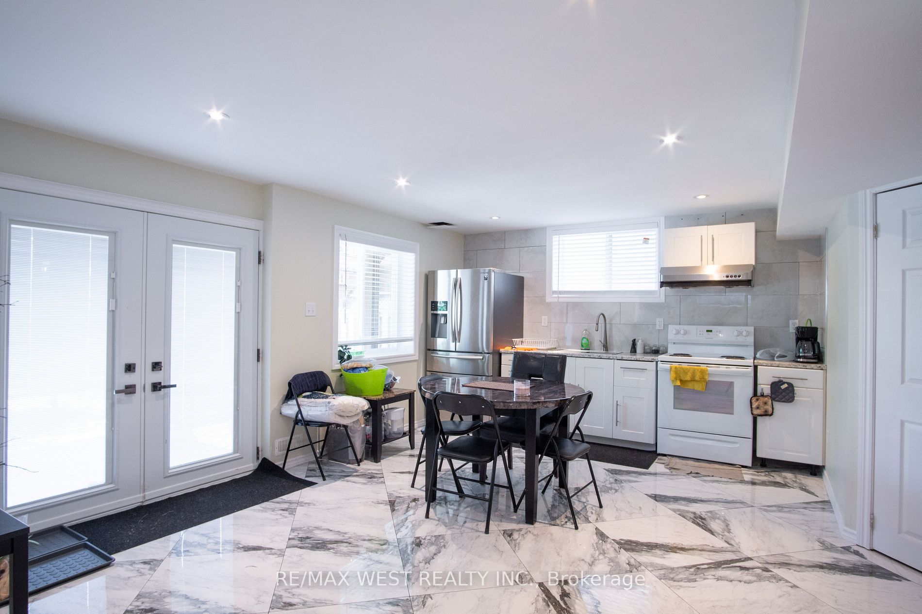 6 Paulstown Cres
