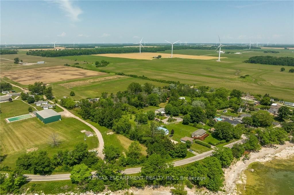 1 COUNTRY Lane