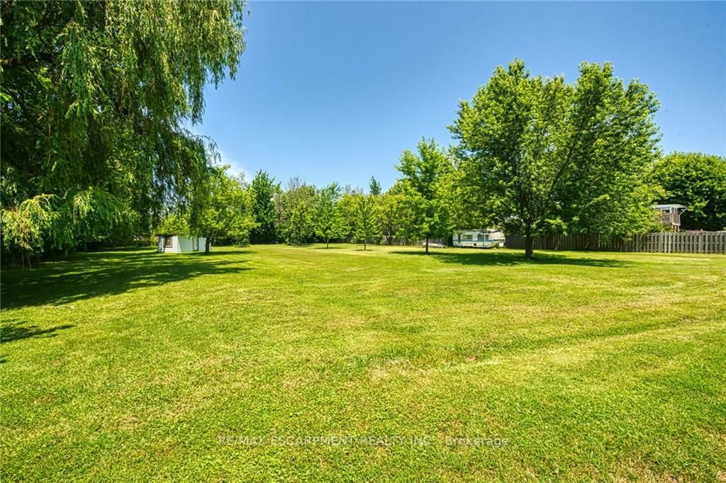 1 COUNTRY Lane