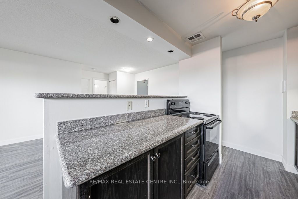 793 Colborne Street, #204