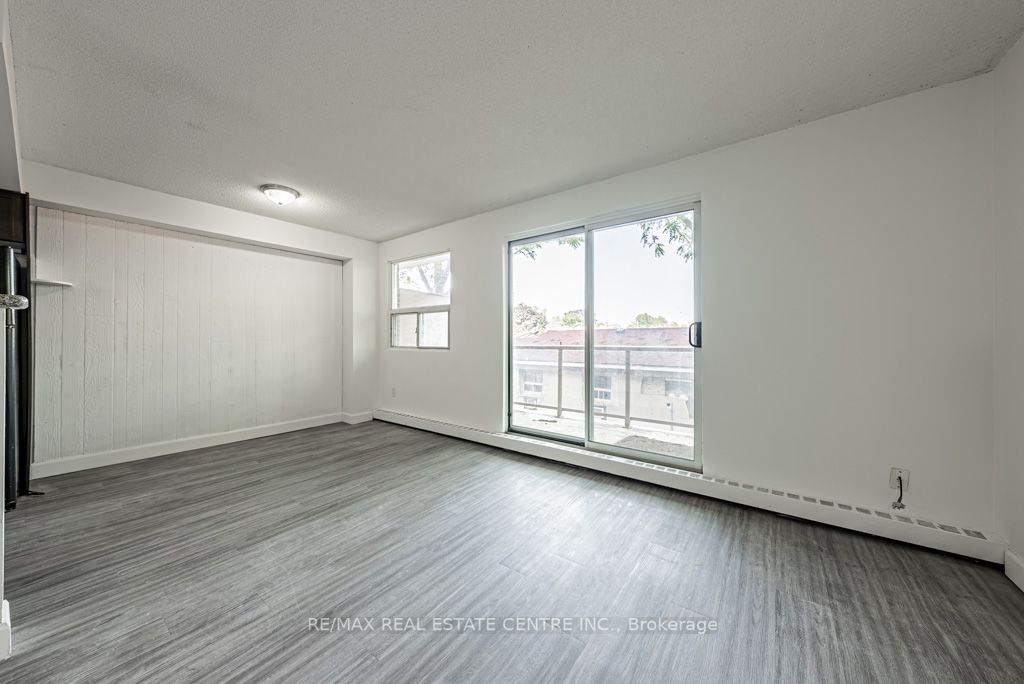 793 Colborne Street, #204