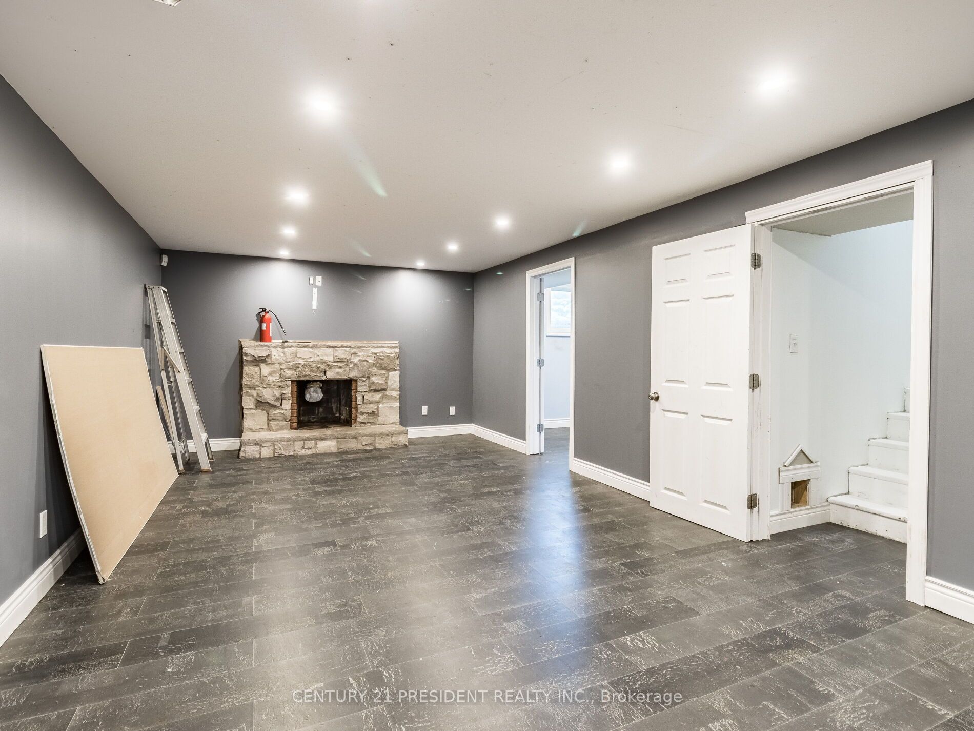 9612 Wellington  42 Road