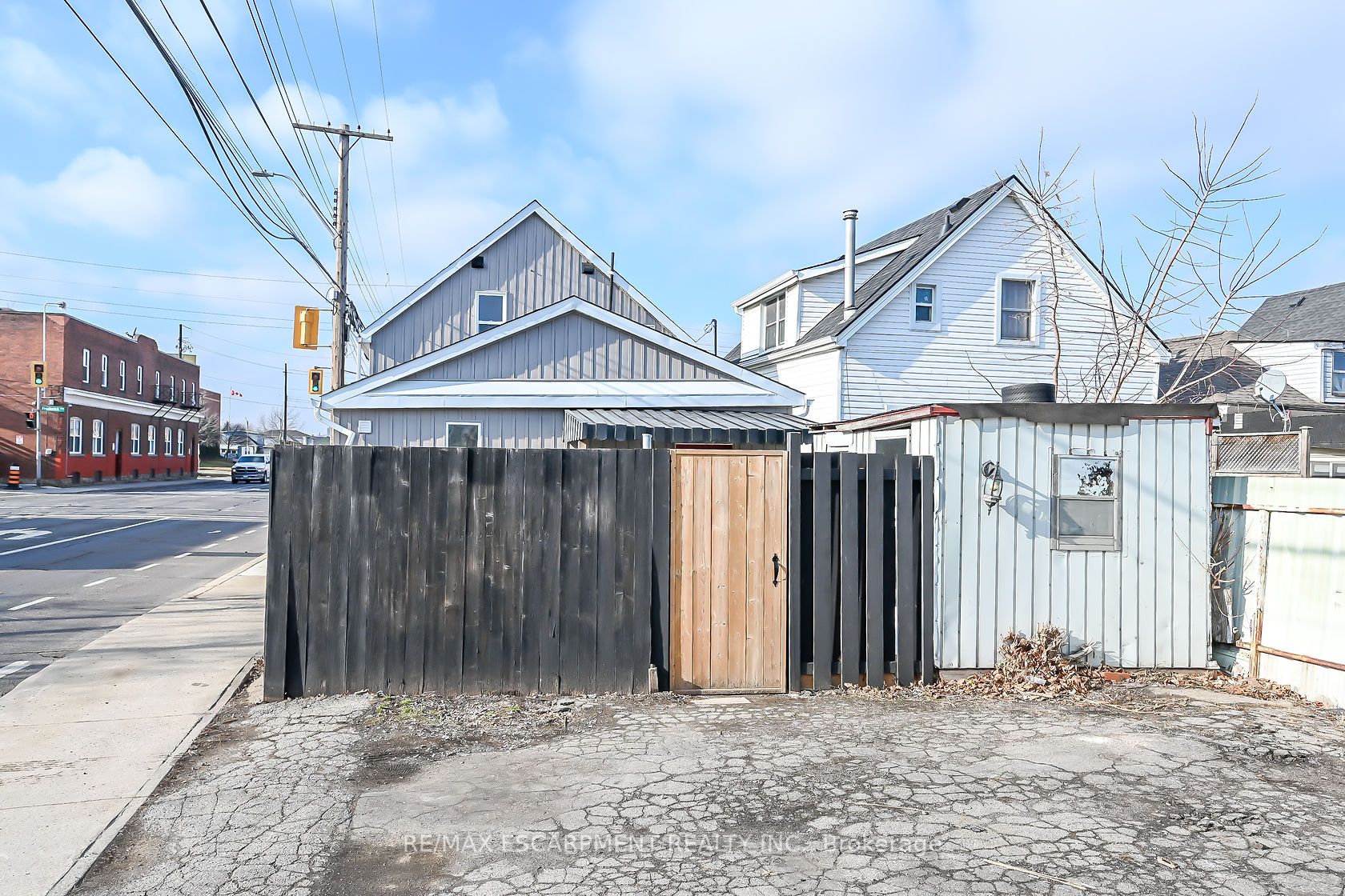 38 Frederick Ave