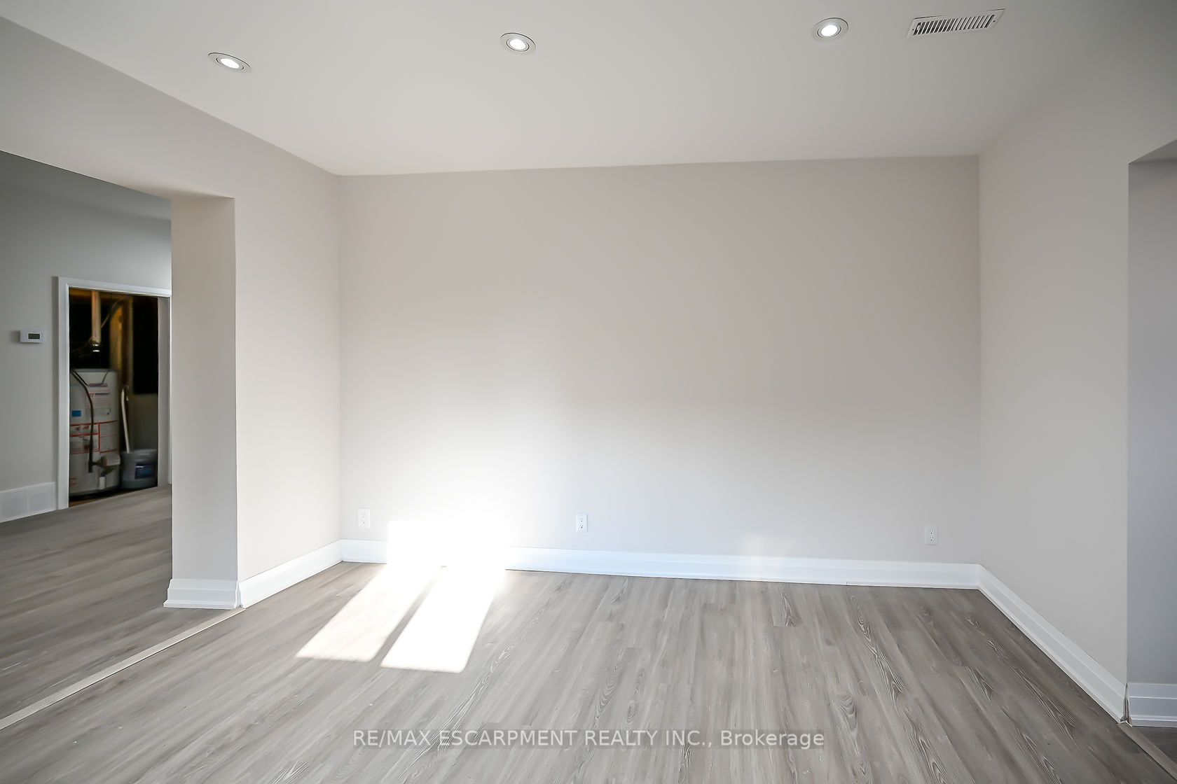 38 Frederick Ave