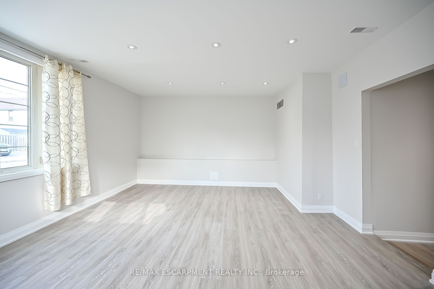 38 Frederick Ave
