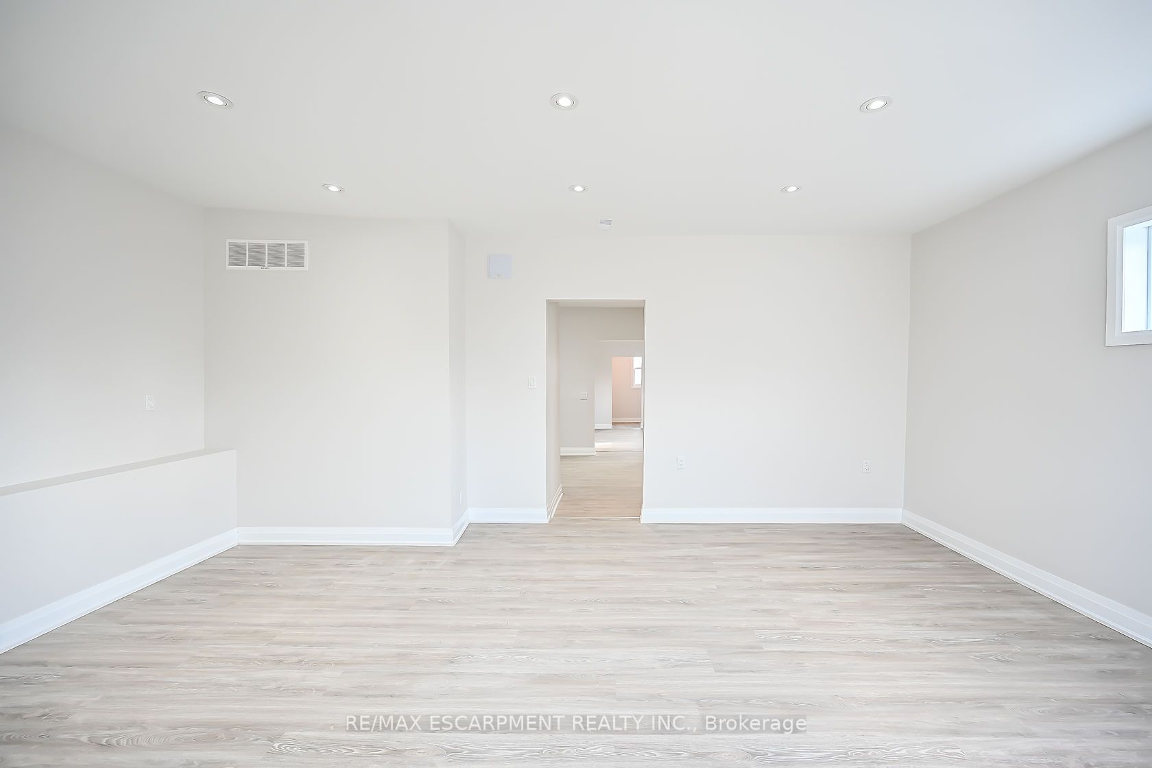 38 Frederick Ave