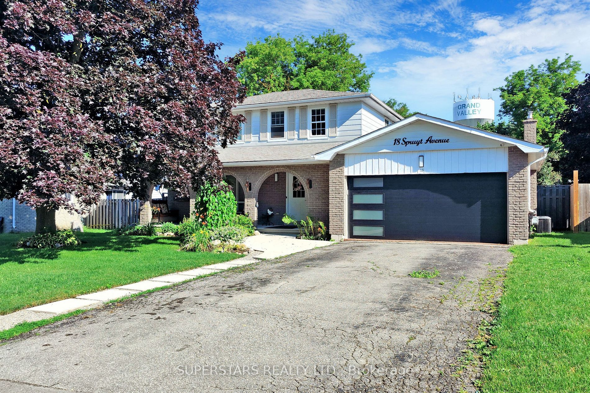 18 Spruyt Ave