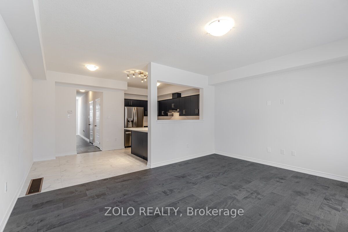 49 Elsegood Dr