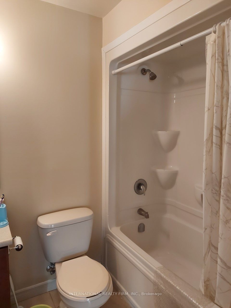 1077 Gordon St, #323