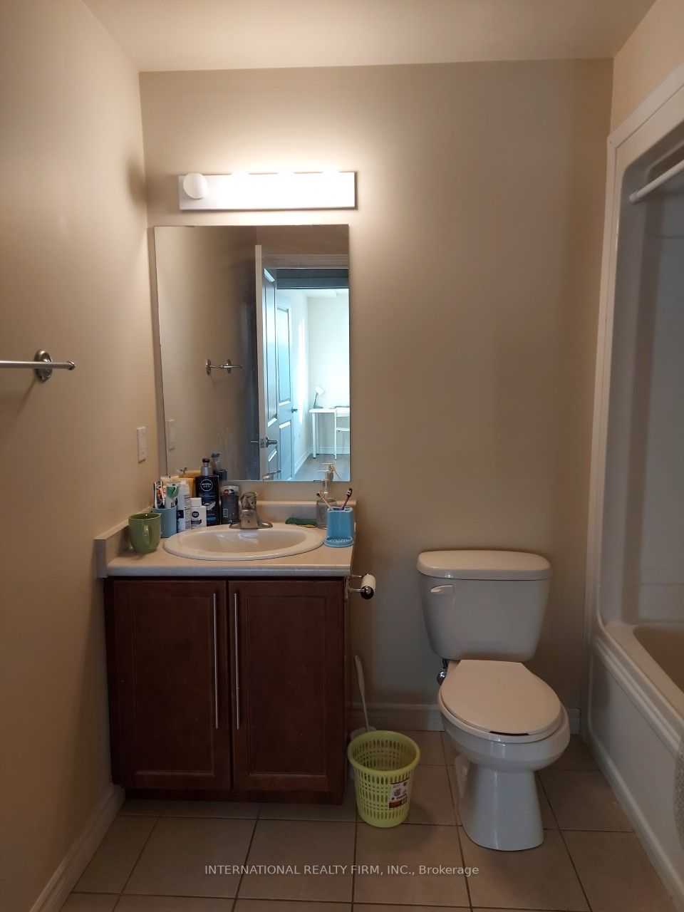 1077 Gordon St, #323