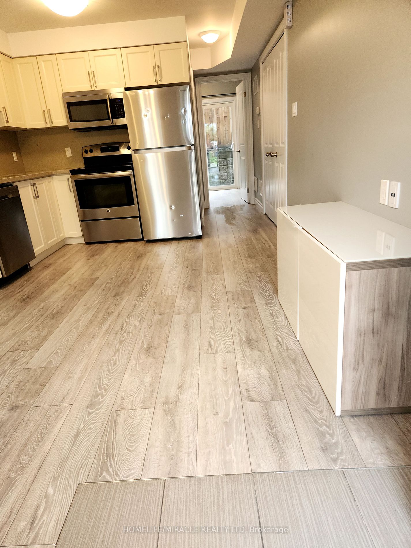 Listing X6651696 - Large Photo # 3