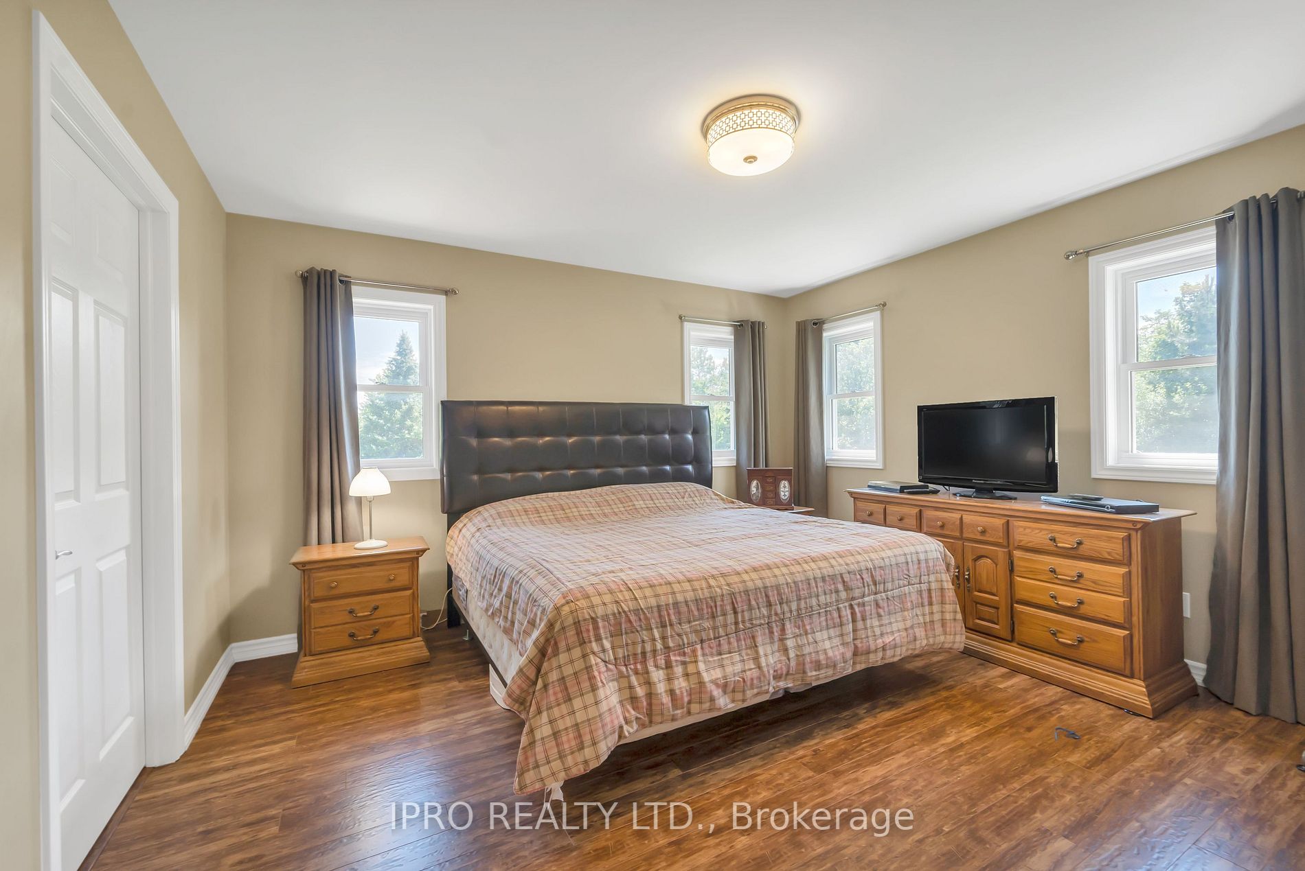 14 Mckibbon Avenue