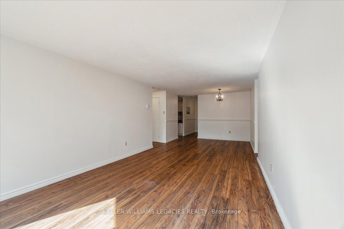 Listing X6652450 - Large Photo # 22