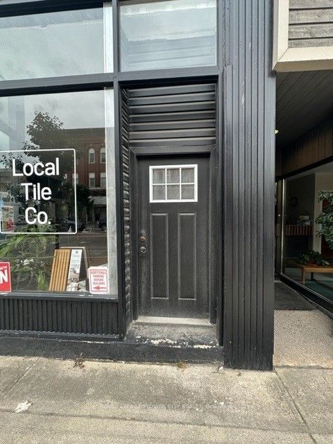 127 Main St W