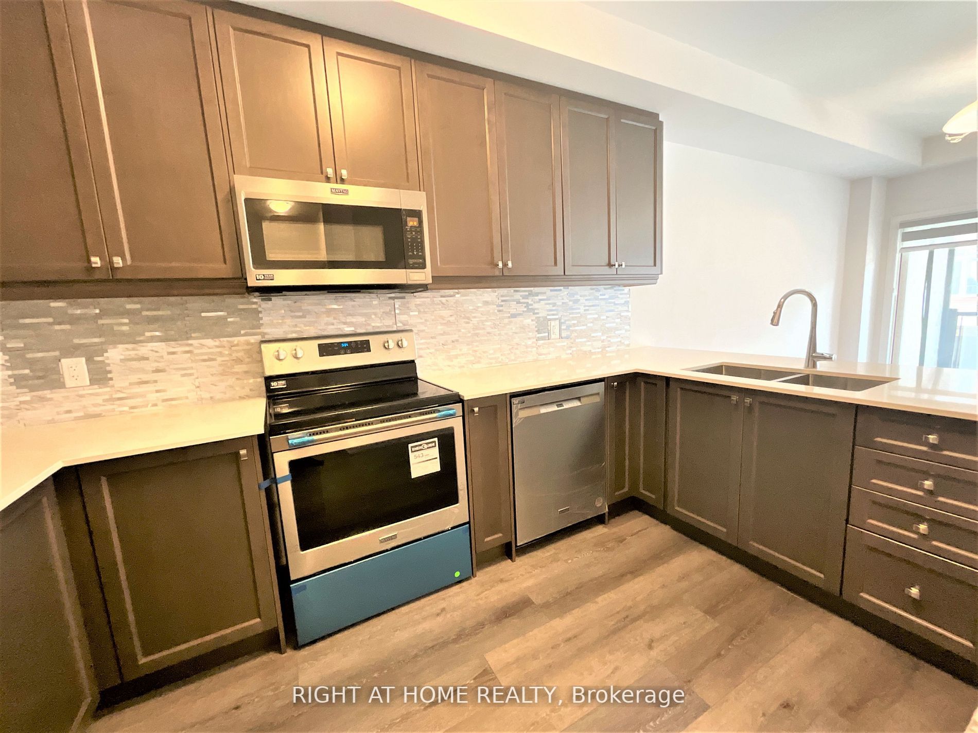61 Soho St, #142