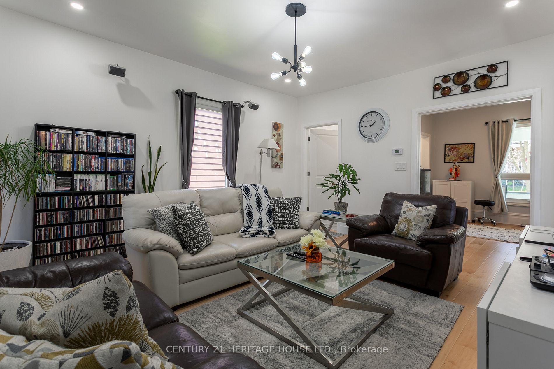 517 Edward St