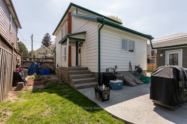 517 Edward St