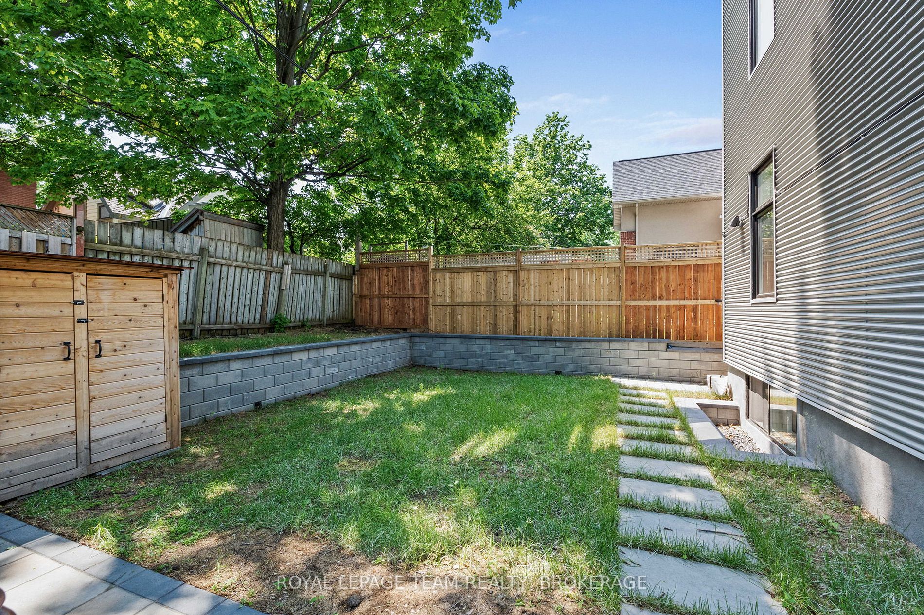 442 SUNNYSIDE Avenue