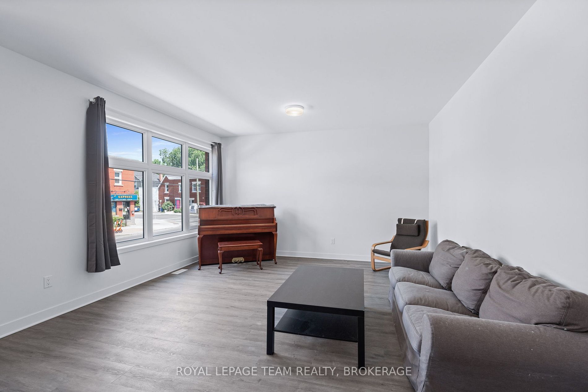 442 SUNNYSIDE Avenue