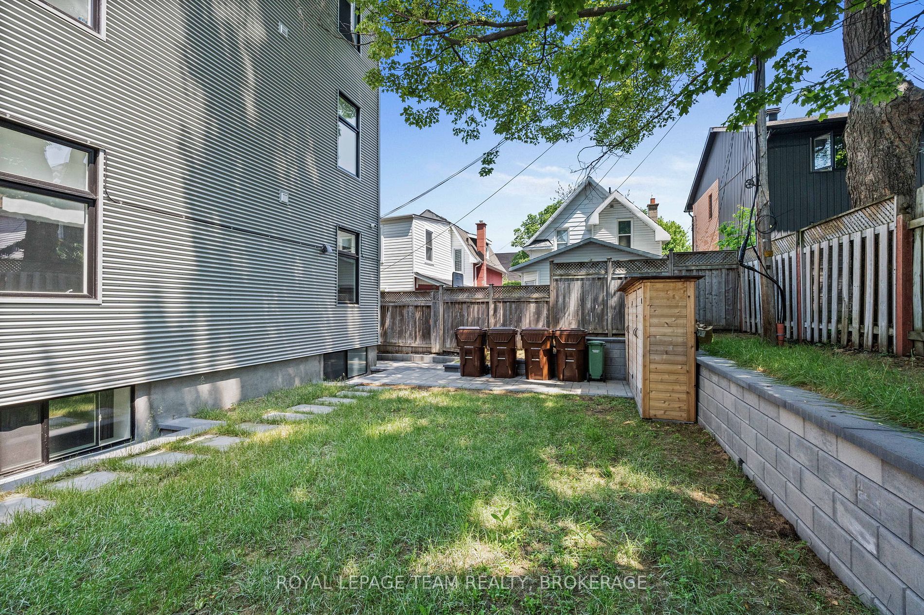 442 SUNNYSIDE Avenue