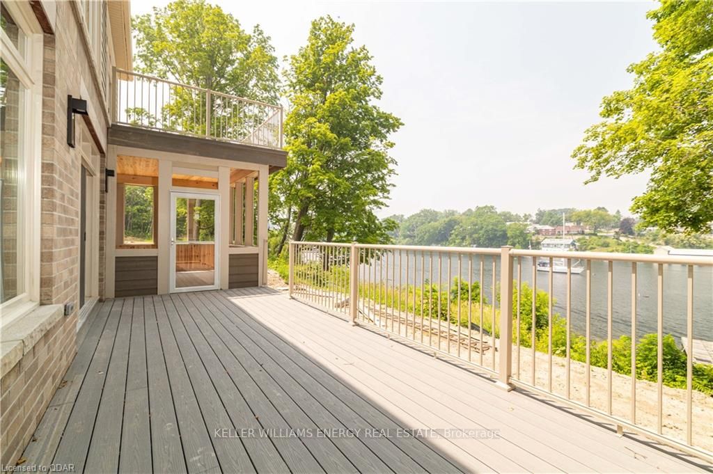 125 Villeneuve Dr