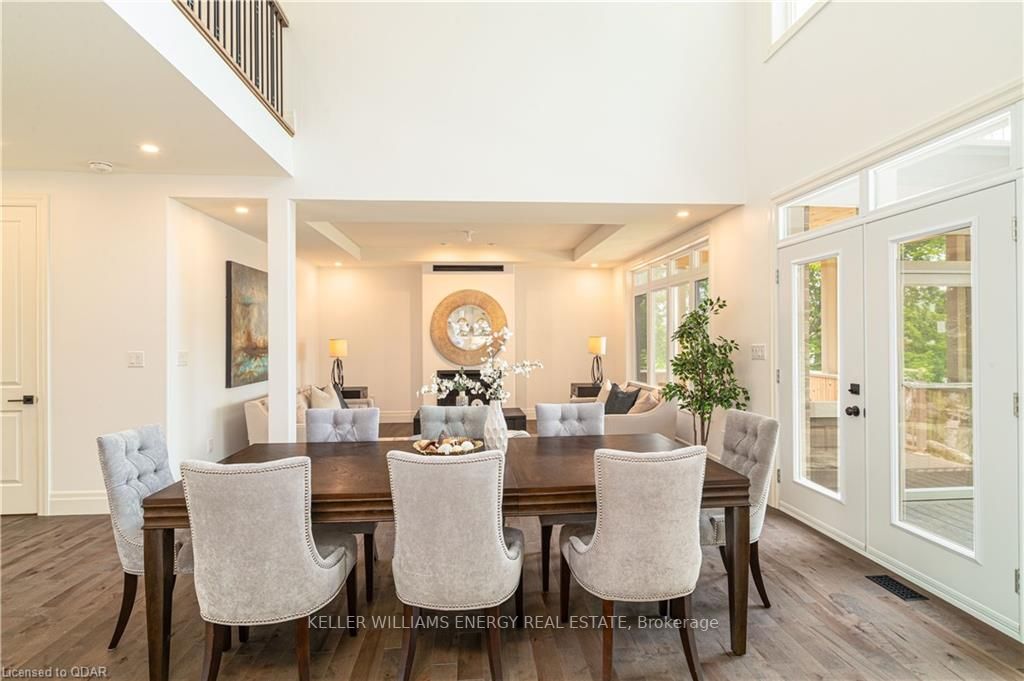 125 Villeneuve Dr