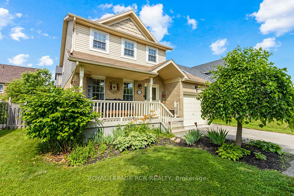 387 Rintoul Cres
