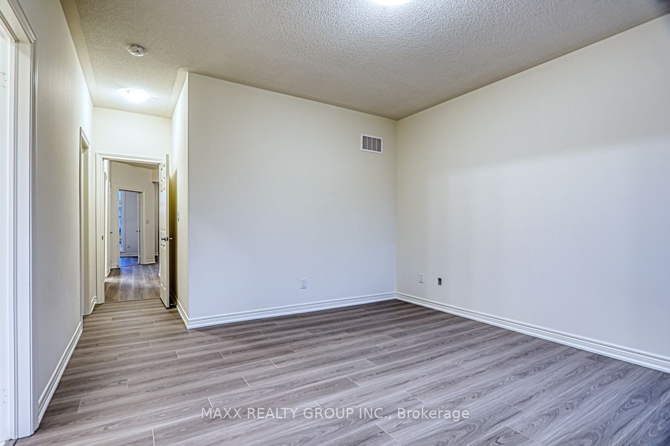 297 Great Falls Blvd