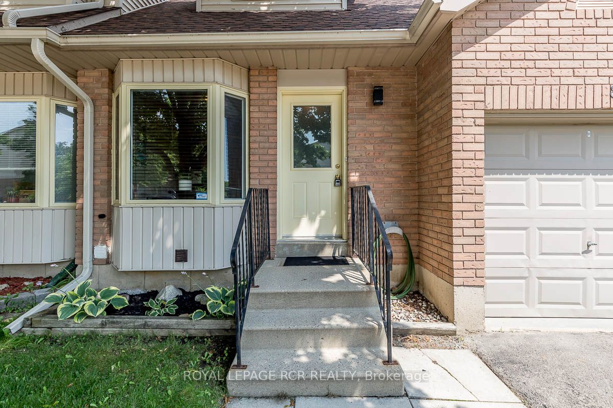 65 Scott Street W, #8