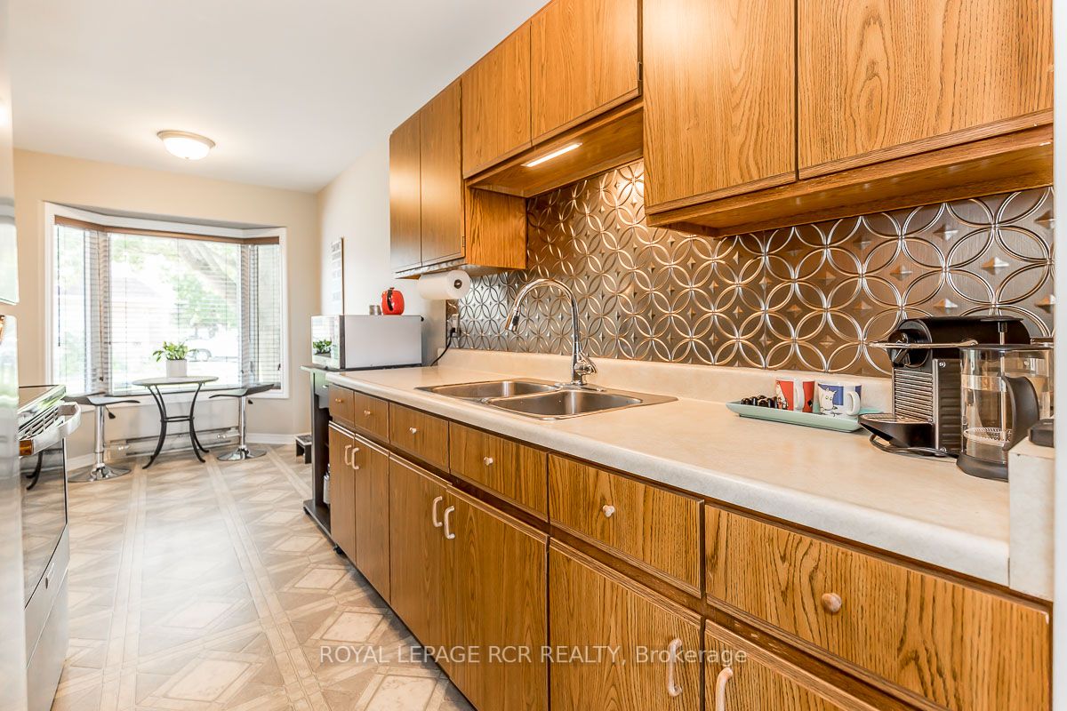 65 Scott Street W, #8
