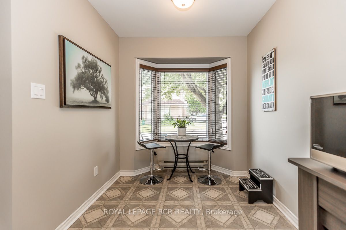 65 Scott Street W, #8