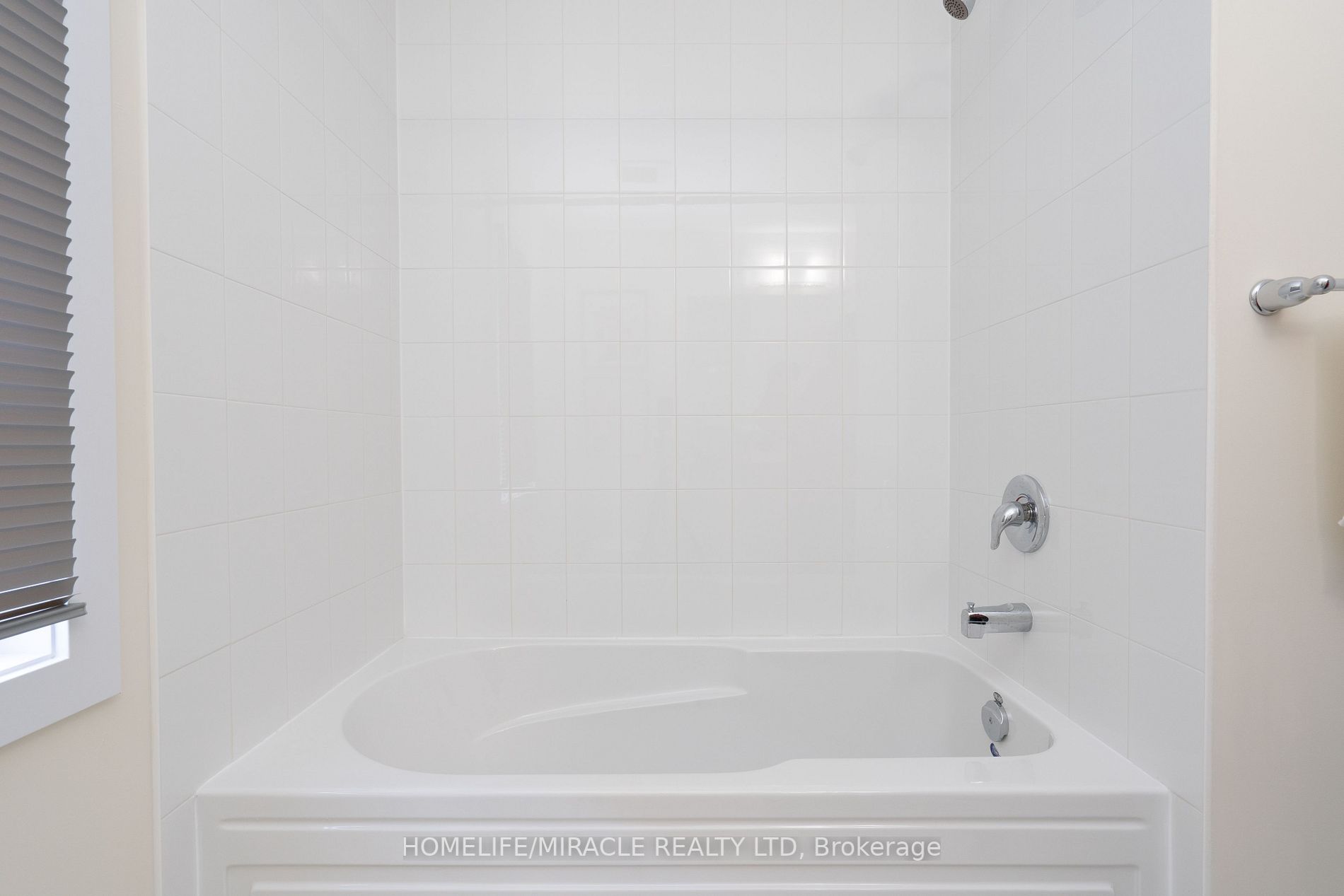 25 Downriver Dr