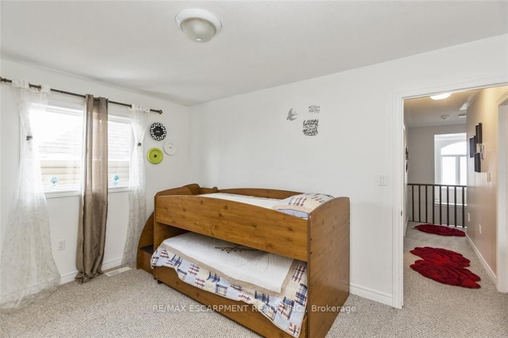 183 Pelech Crescent